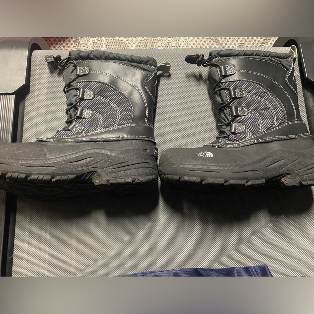 North face thermal boots kids